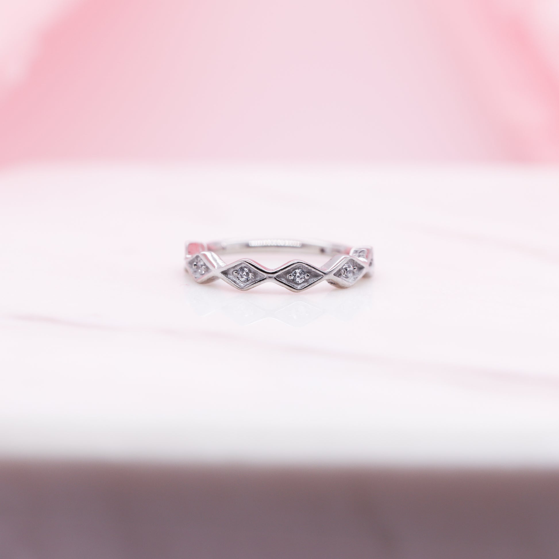Diamond Gem Hinged Seam Ring