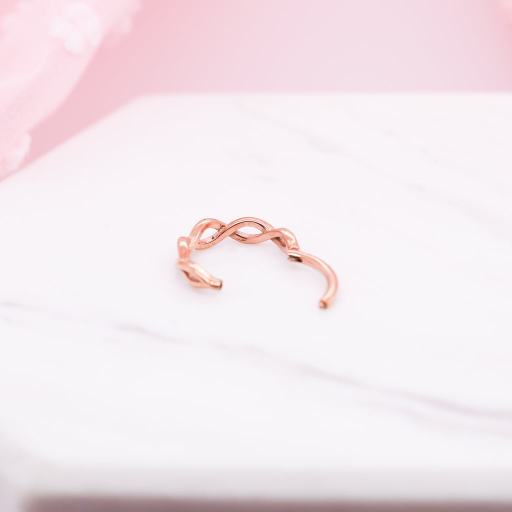 Julia Hinged Seam Ring