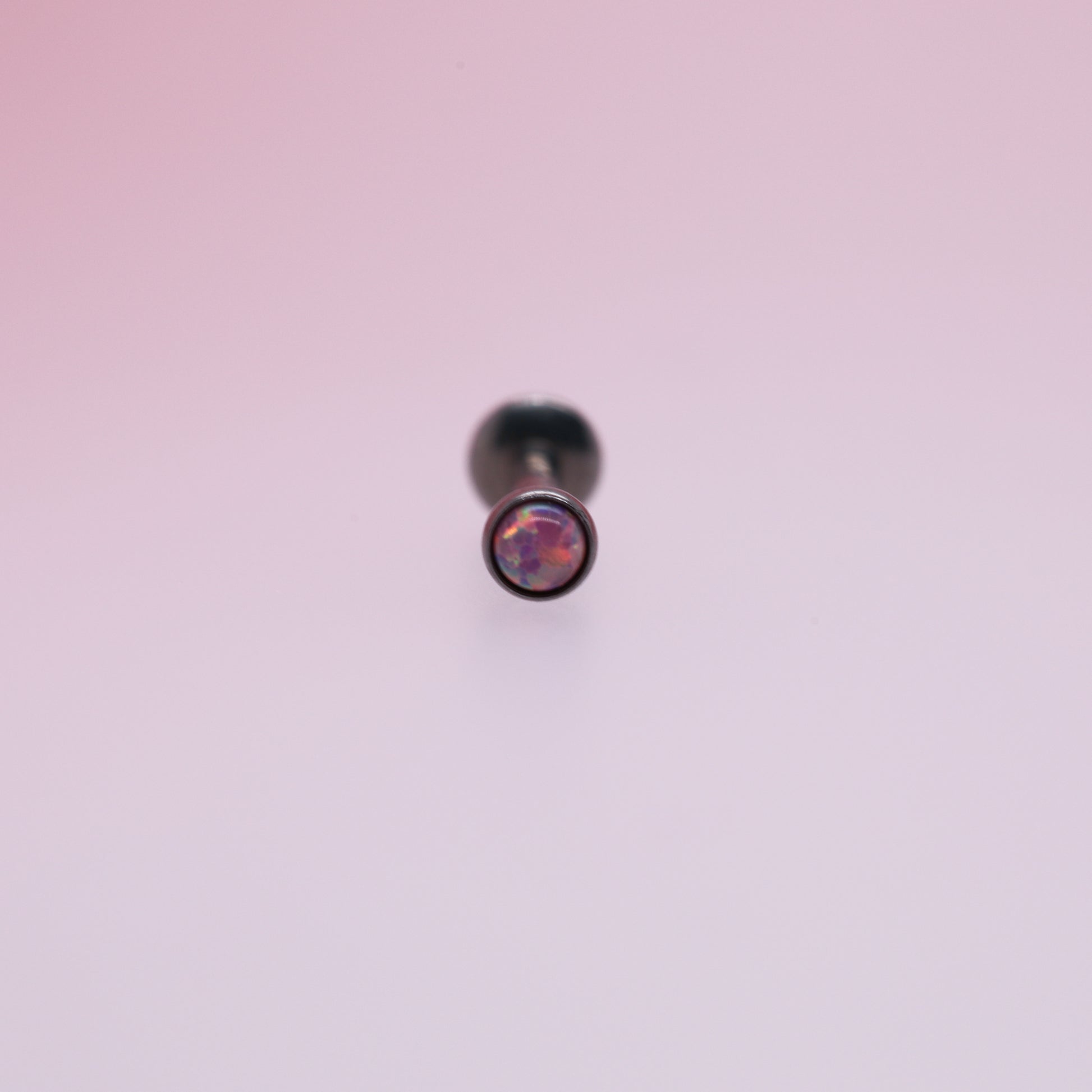 Opal Labret