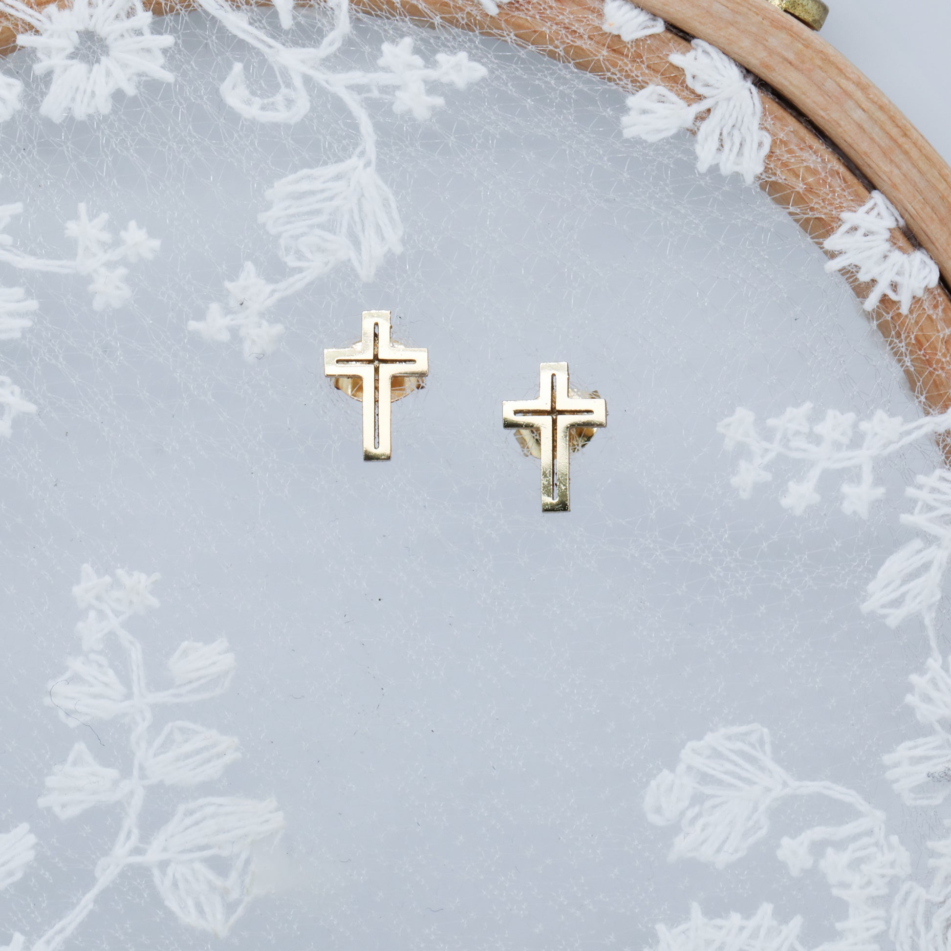 Simple Outline Cross Earrings (Pair)